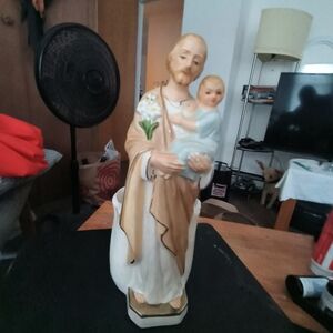 Religious Figurine with Child Planter St Joseph With Baby Jesus 10 Tall
